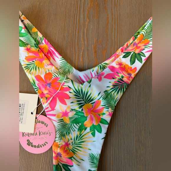 Kulani Kinis Lexi Hidalgo Cabo Kiss Y Cheeky Bikini Bottom Large - Picture 4 of 9